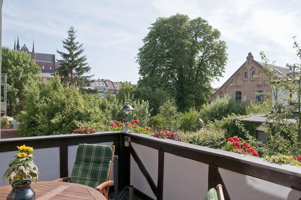 Pension "Westphal'S" Wismar Bagian luar foto